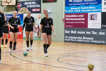 Bild 117 - wBJ SV Henstedt Ulzburg - HSG Holstein Kiel/Kronshagen : Ergebnis: 30:28
